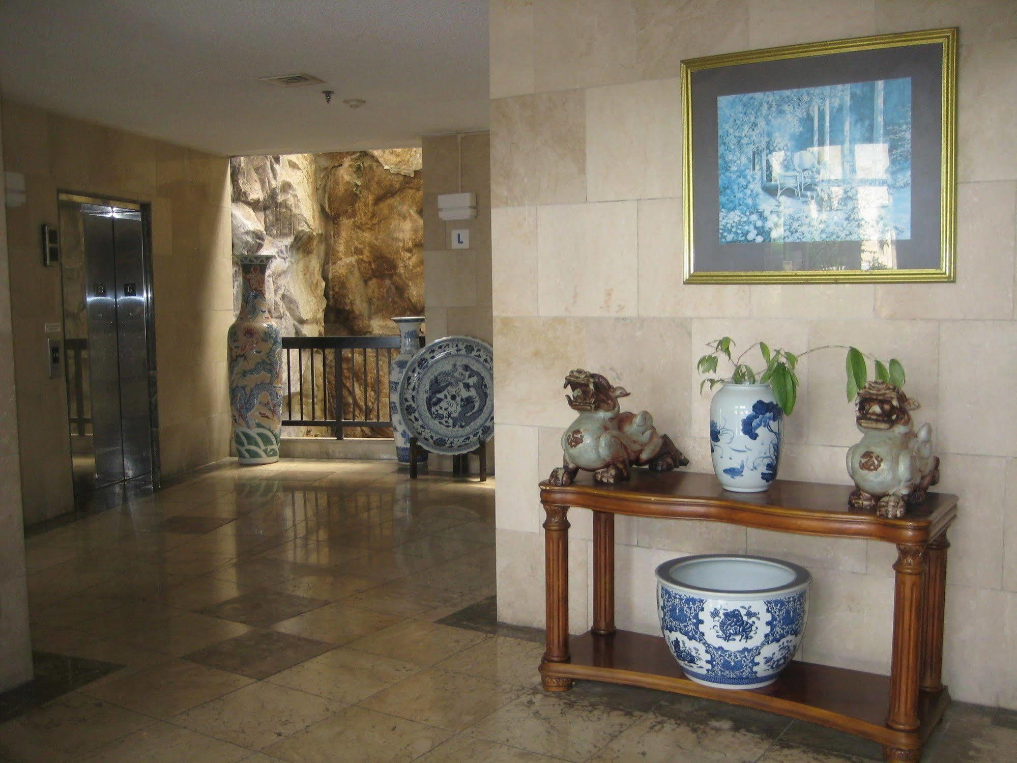Tumon Bay Capital Hotel Tamuning Bagian luar foto